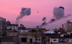 Израиль возобновил огонь Израиль возобновил огонь